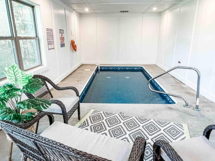 Indoor Heated Pool Hot Tub Cabin 세비어빌 외부 사진