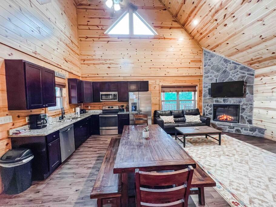 Indoor Heated Pool Hot Tub Cabin 세비어빌 외부 사진