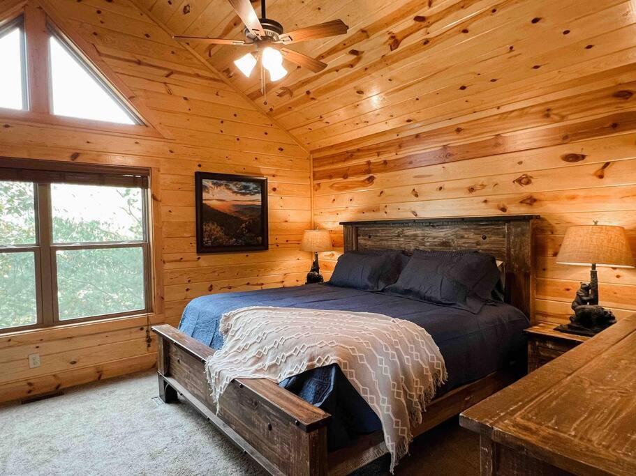 Indoor Heated Pool Hot Tub Cabin 세비어빌 외부 사진