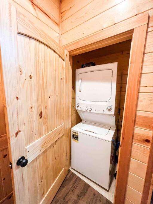 Indoor Heated Pool Hot Tub Cabin 세비어빌 외부 사진