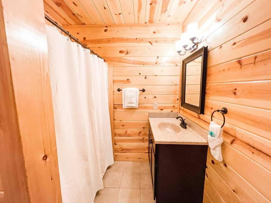Indoor Heated Pool Hot Tub Cabin 세비어빌 외부 사진