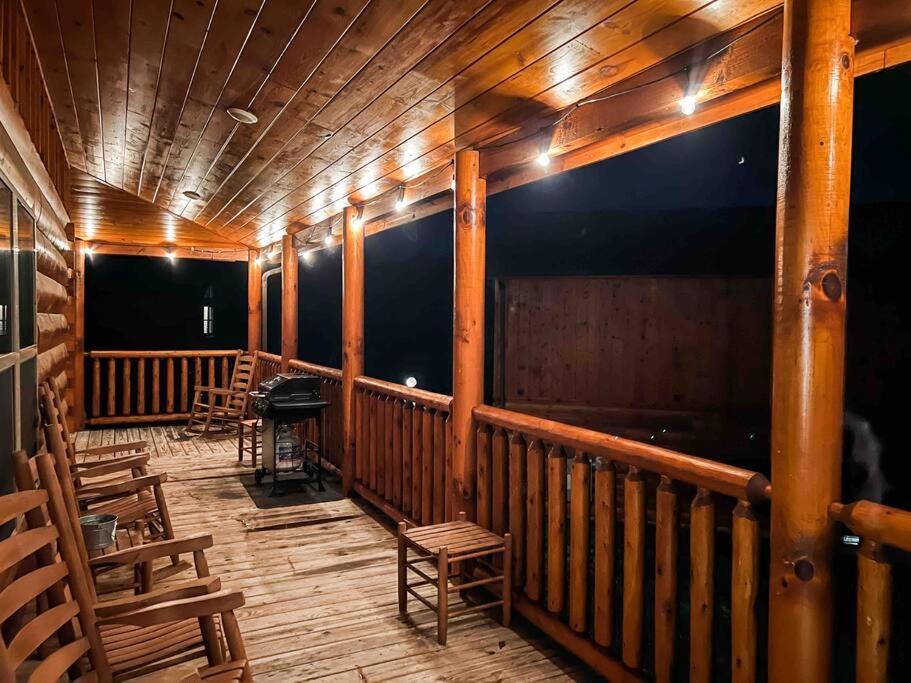 Indoor Heated Pool Hot Tub Cabin 세비어빌 외부 사진