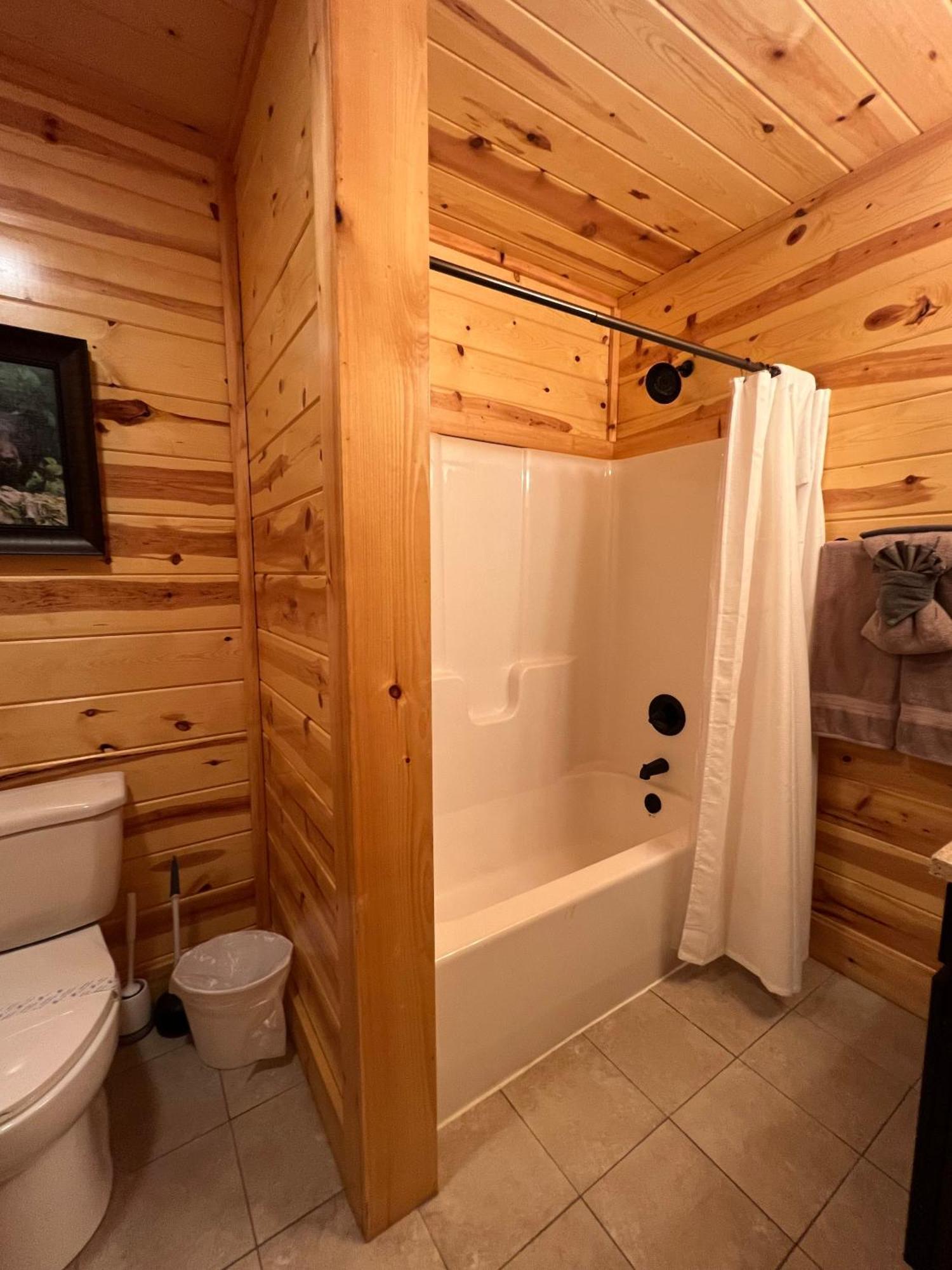 Indoor Heated Pool Hot Tub Cabin 세비어빌 외부 사진